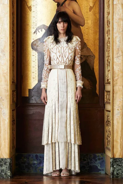 Look 5